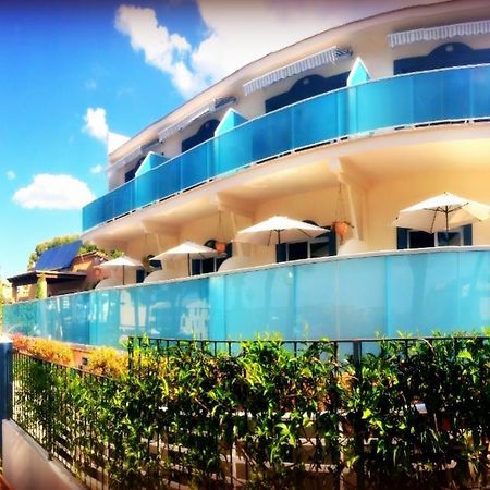 Apartamentos Petit Blau Peguera Exterior foto